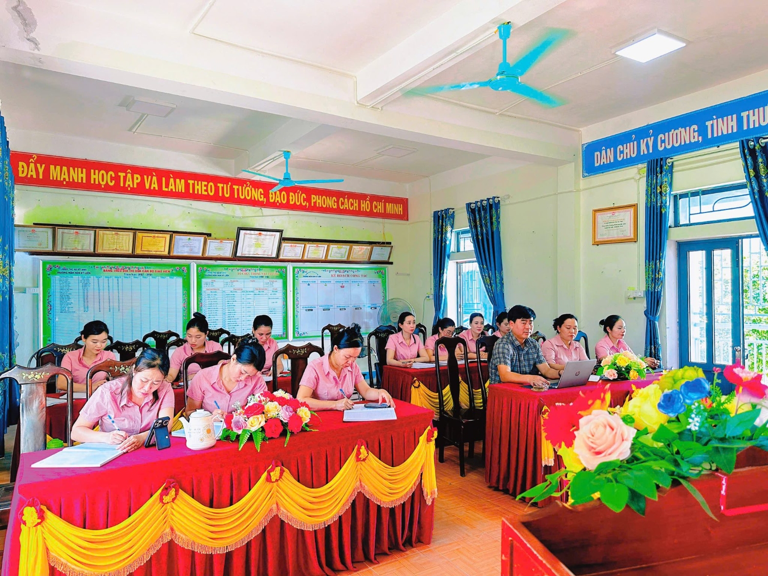 CHI BỘ TRƯỜNG MẦM NON KỲ LIÊN TỔ CHỨC SINH HOẠT THƯỜNG KỲ THÁNG 6 NĂM 2026